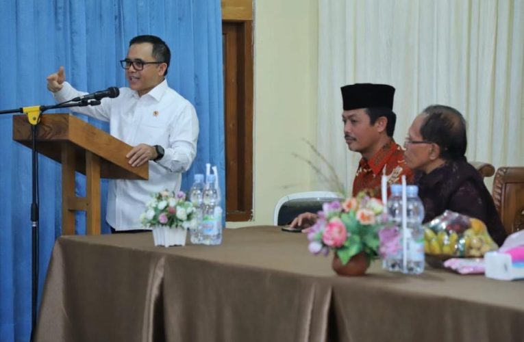 Kunjungan Menteri PANRB ke STHD Klaten: Dorong Perubahan Status dan Peningkatan Kualitas Pendidikan
