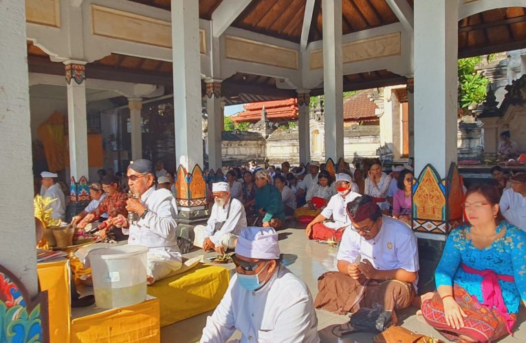 Perayaan Galungan di Pura Banguntapan Yogyakarta Meriah: ini makna Galungan dan Kuningann