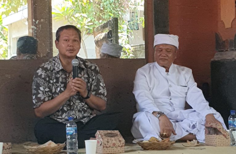 Kunjungan dan Anjangsana Panewu Depok dengan Warga Hindu di Candi Sari, Kalongan, Yogyakarta