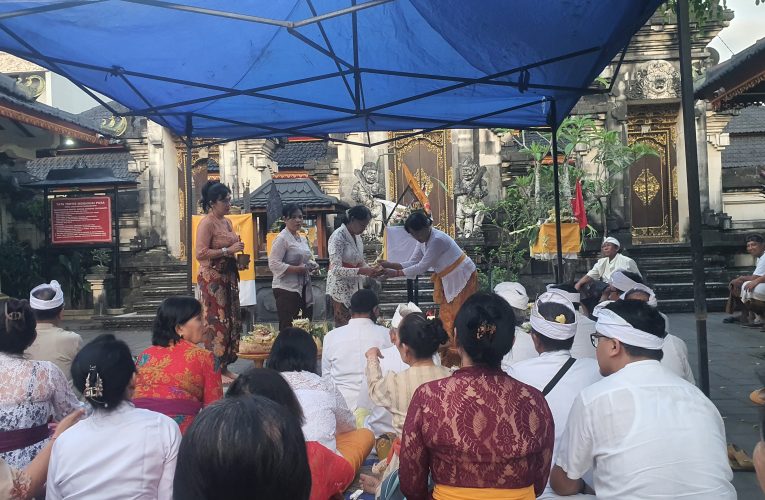 Umat Hindu Laksanakan Pecaruan Pancasata di Pura Banguntapan Sambut Nyepi Saka 1948